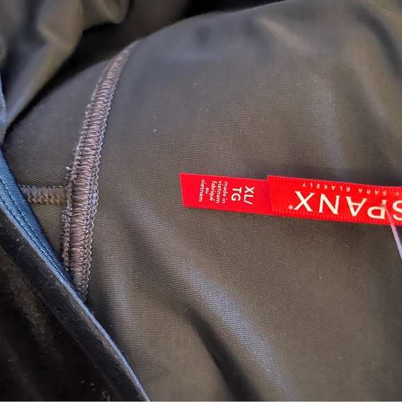 Spanx XL high waisted velvet stretch leggings-XL, NWOT - Picture 4 of 5